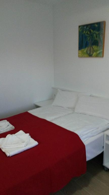 Hostal Cubelles Quarto foto